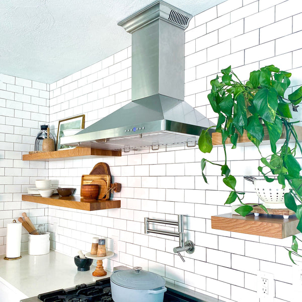 24" ZLINE CrownSound™Ducted Vent Wall Mount Range Hood in Stainless Steel with Built-in Bluetooth Speakers (KBCRN-BT-24)