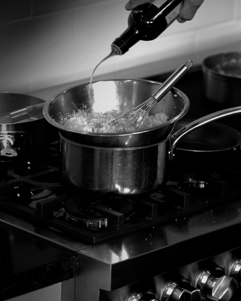 <h3>Engineered to Impress<br><br>Chosen by professional chefs, ZLINE appliances are designed for cooking style</h3>