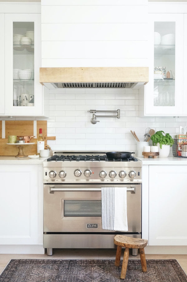 ZLINE Kitchen and Bath, ZLINE Range Hood Insert in Stainless Steel (698), 698-28,